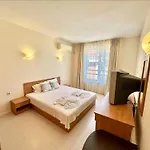 Blue Marine - Menada Appartement *