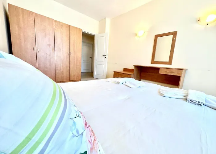 Apartment Blue Marine - Menada Slantschew brjag