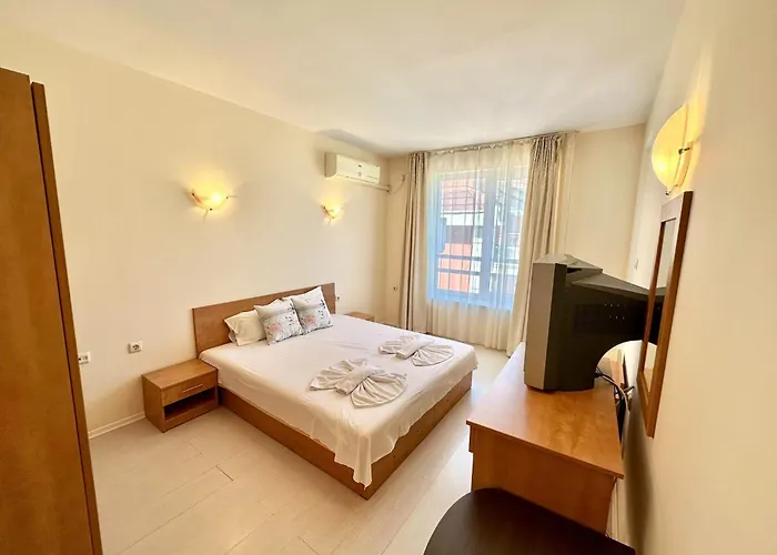 Blue Marine - Menada Apartment *