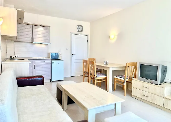 Blue Marine - Menada Apartment *