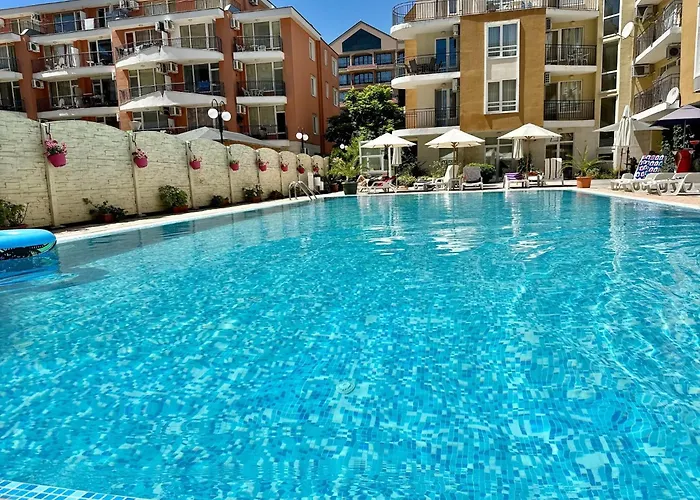 Blue Marine - Menada Apartment *